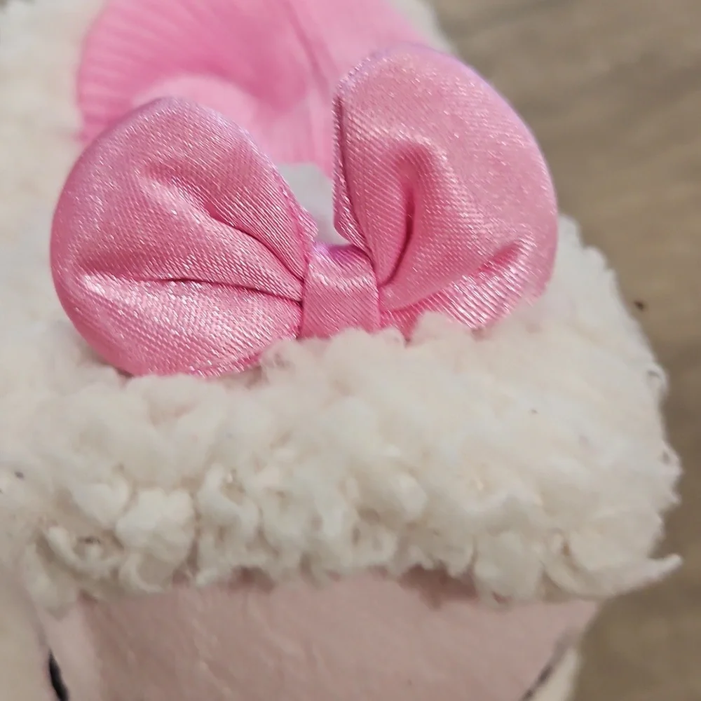 Disney DOC McStuffins Pink & White Plush Slippers kids size 5/6
